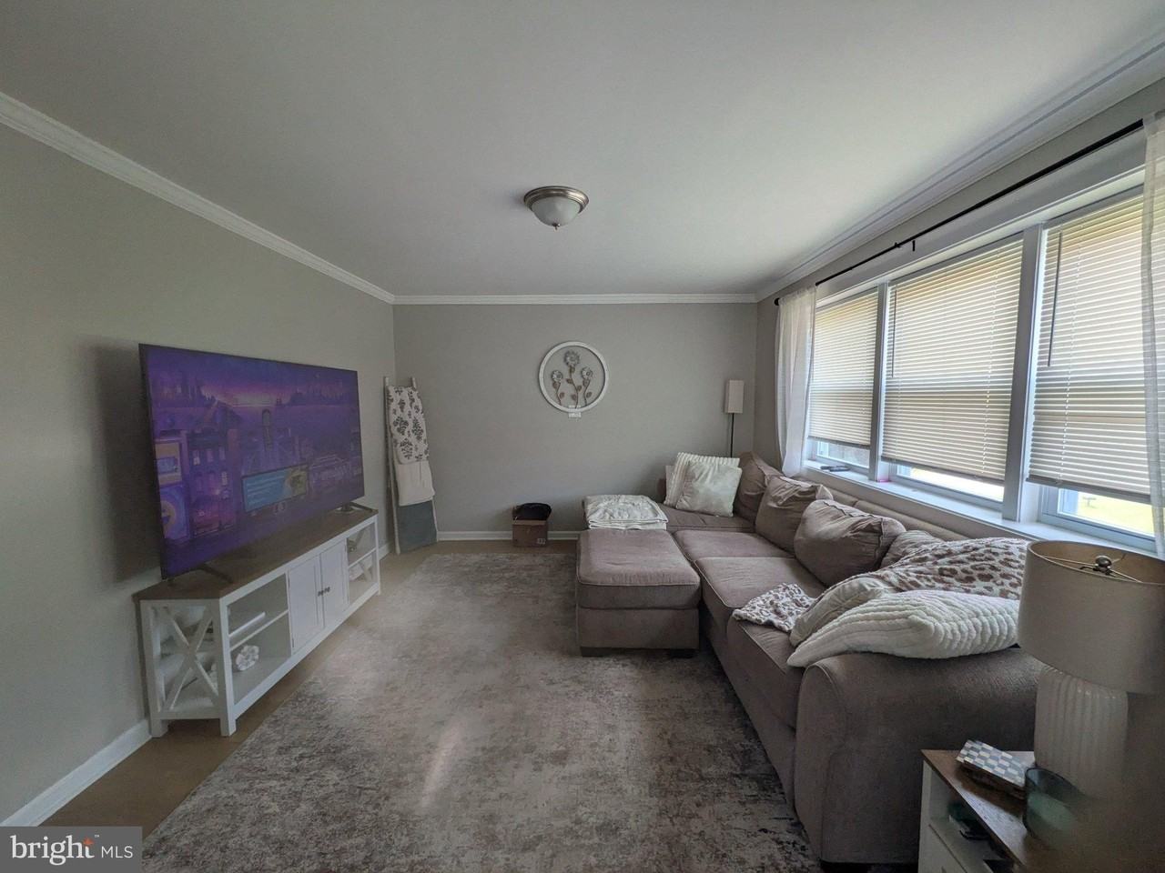 125 Orchard Ave - Photo 3 of 5