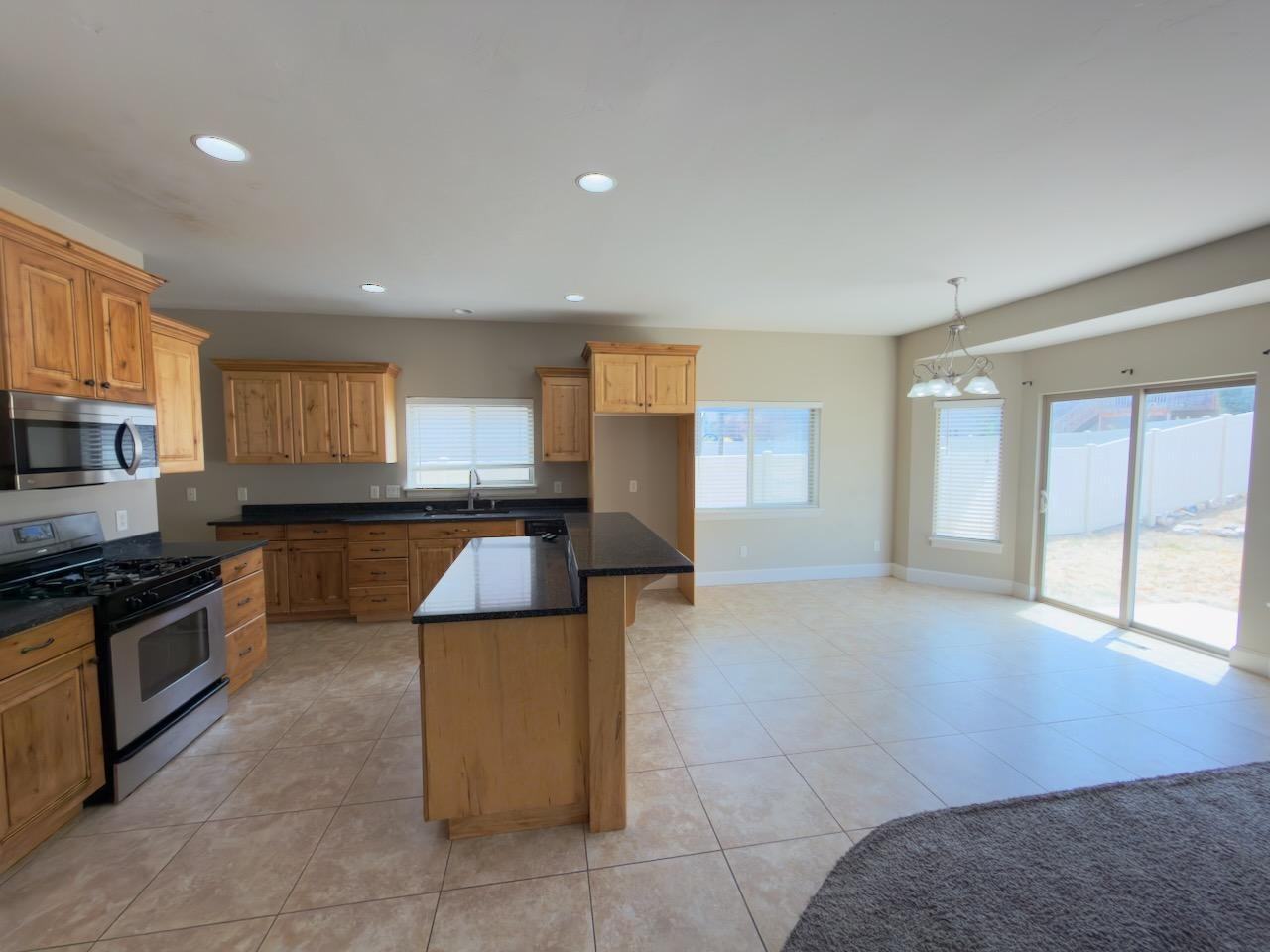 783 W Meadow Side Dr - Photo 3 of 11