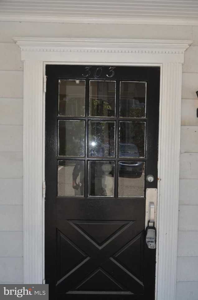 303 Commerce St #C - Photo 3 of 12