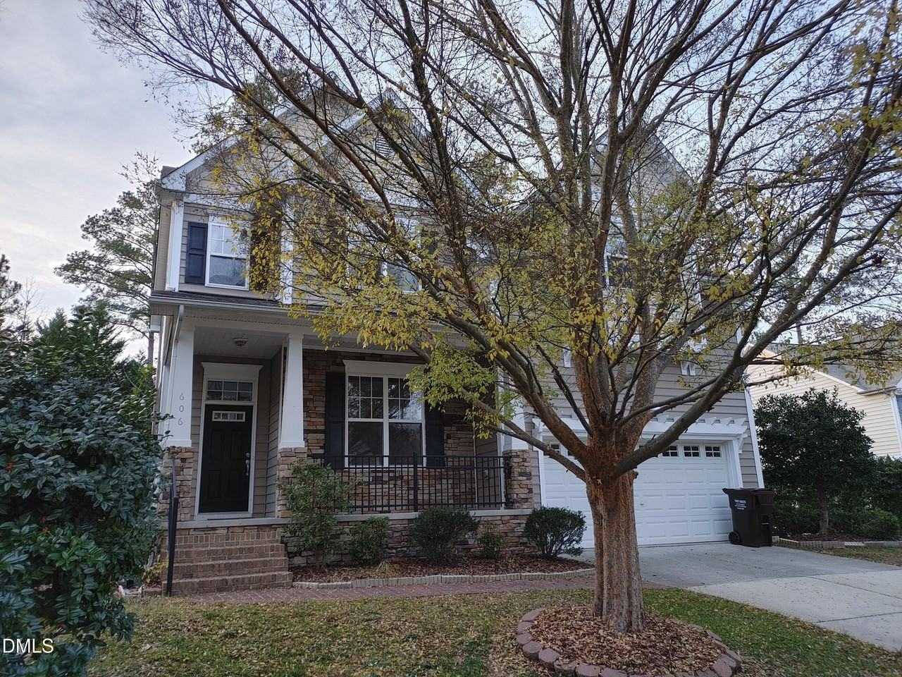 606 Lyon Tree Ln - Photo 2 of 29