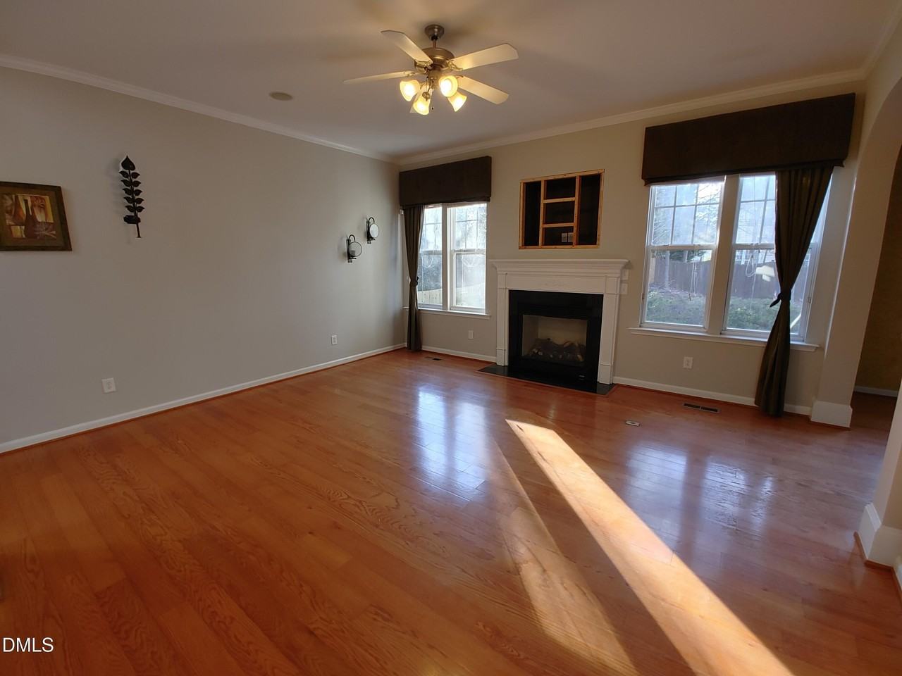 606 Lyon Tree Ln - Photo 3 of 29