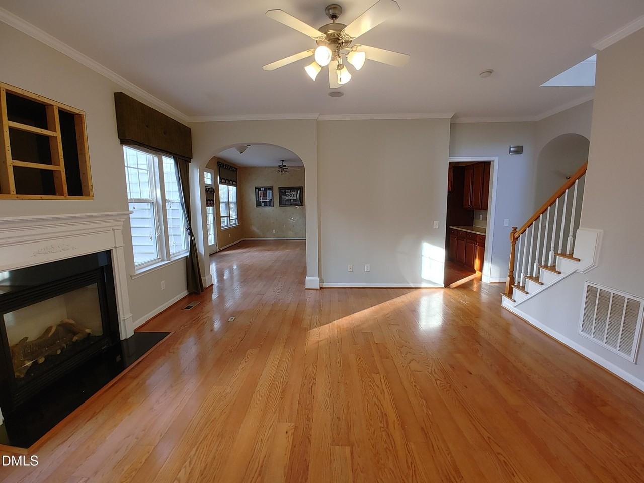 606 Lyon Tree Ln - Photo 5 of 29
