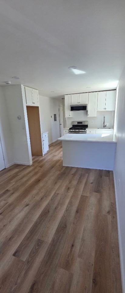 615 Chandler Ave - Photo 2 of 10