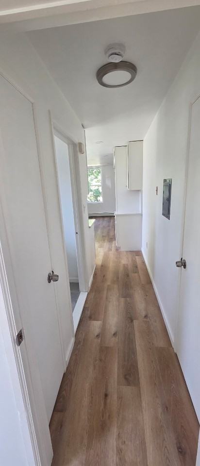 615 Chandler Ave - Photo 4 of 10