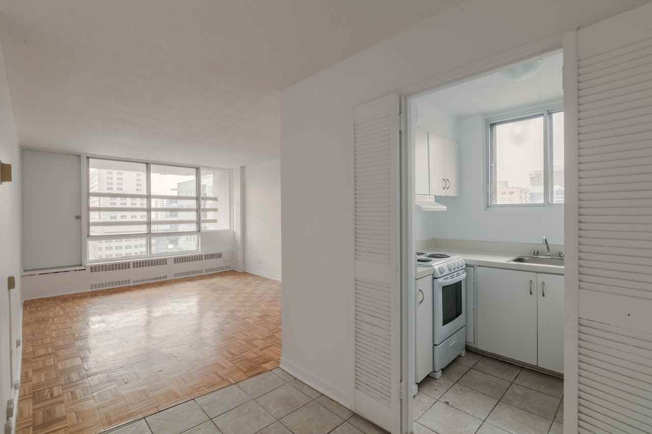 1975 Boul De Maisonneuve O — photo 1