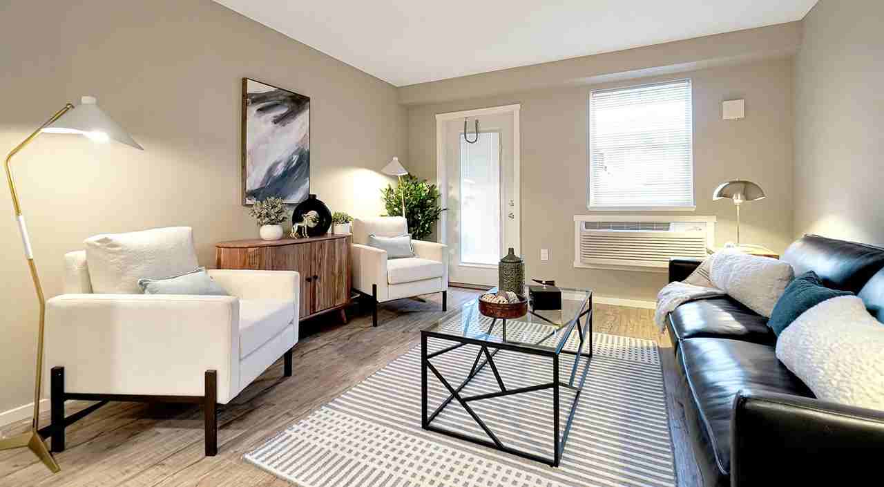 College Heights Apartments - Photo 4 of 17
