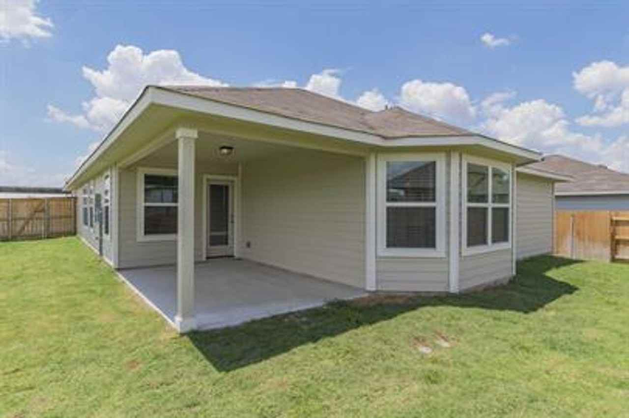 204 Rollingwood Dr - Photo 2 of 43