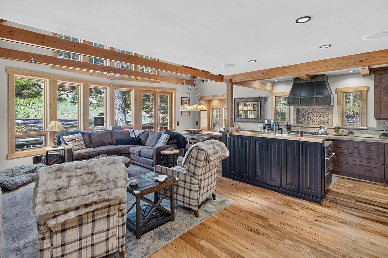 12573 Saint Moritz Ln - Photo 5 of 31