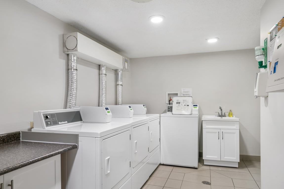 Stratton Oaks - Photo 7 of 40