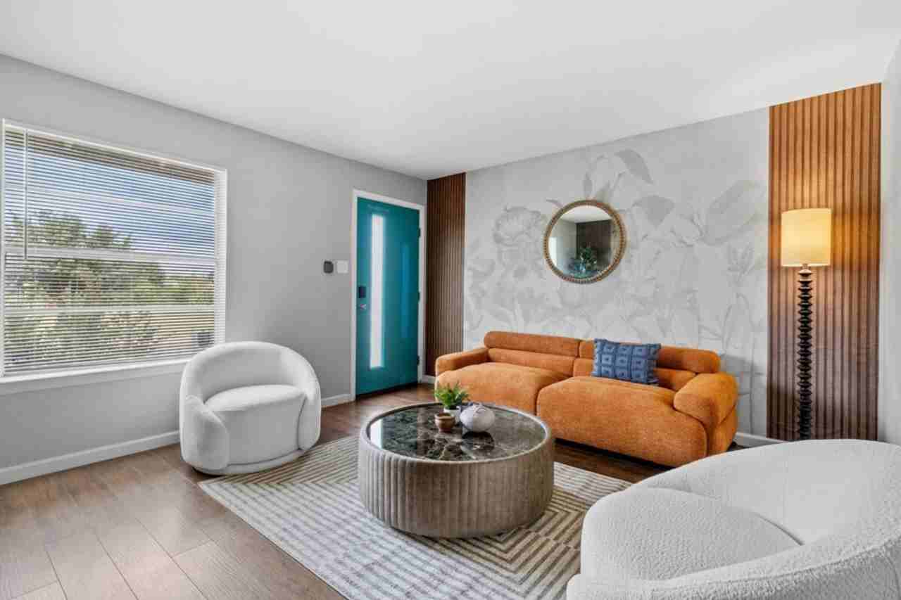 7315 Providence Ave #1587711P - Photo 6 of 32