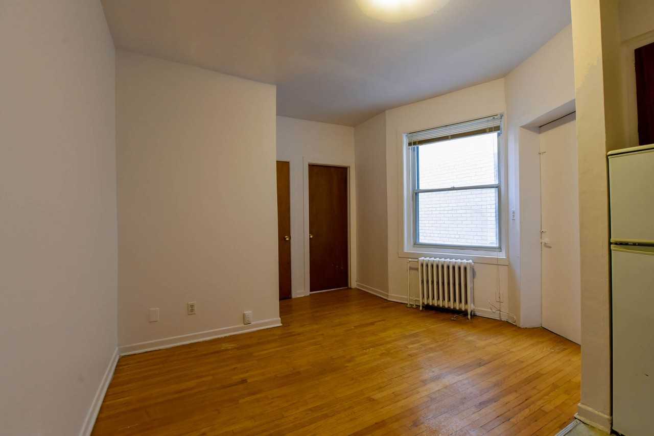 3495 Av Van Horne — photo 2