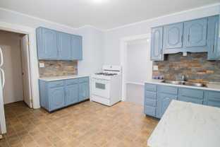 19 Dain Ave - Photo 1 of 1