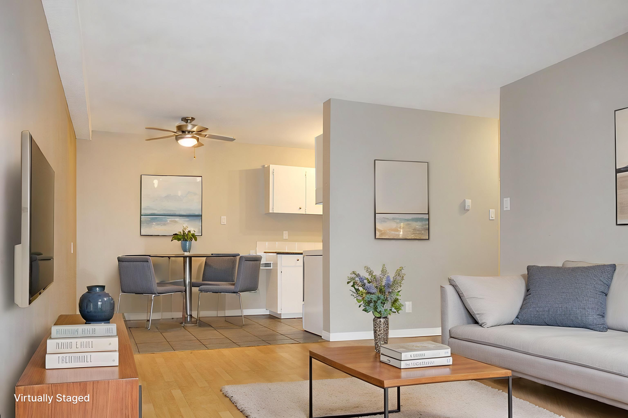 Seventh Street Manor - Photo 4 of 18
