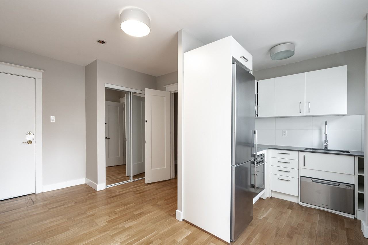 50 Gloucester Street - Photo 2 of 12