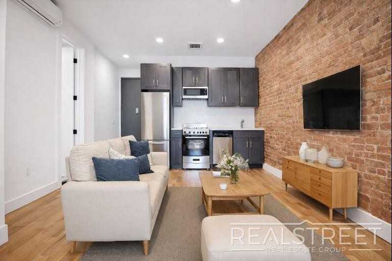 119 Ralph Ave #4B - Photo 2 of 7