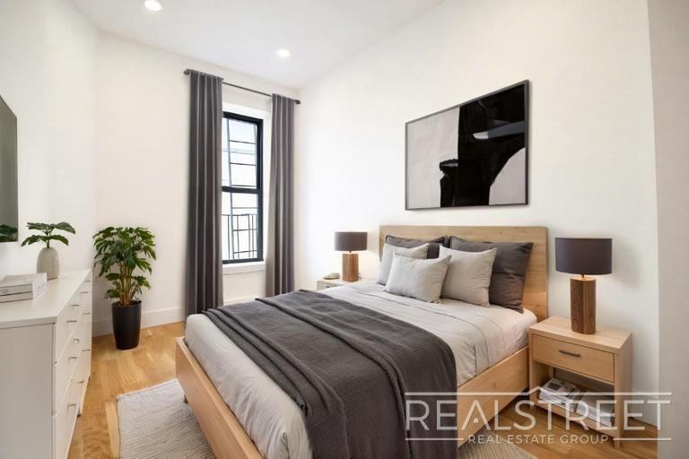 119 Ralph Ave #4B - Photo 3 of 7
