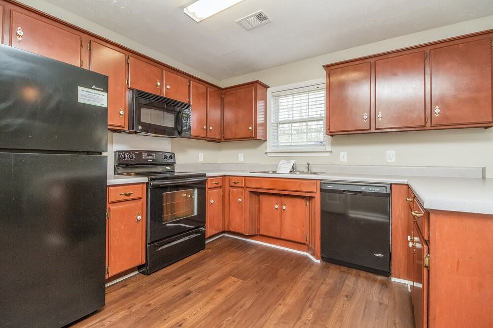 4465 Winton Dr - Photo 4 of 18
