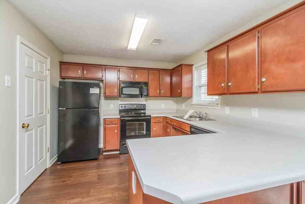 4465 Winton Dr - Photo 5 of 18