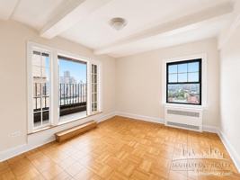 featured image of Christopher St #10J