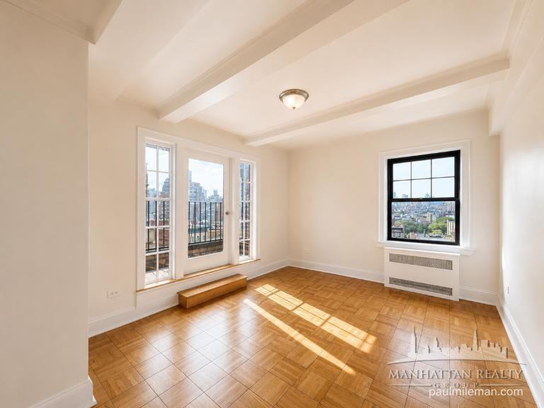 Christopher St #10J - Photo 2 of 11