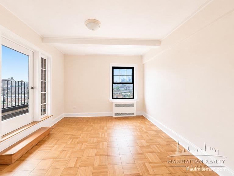 Christopher St #10J - Photo 3 of 11