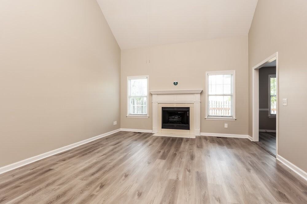 201 Jewell Ave - Photo 5 of 17