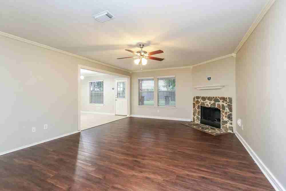 11710 Sandy Stream Dr - Photo 6 of 16