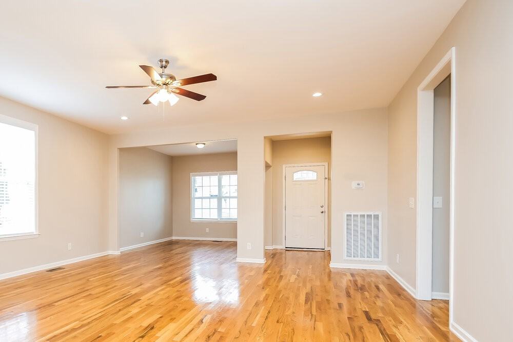 1214 Saddle Brk - Photo 4 of 16