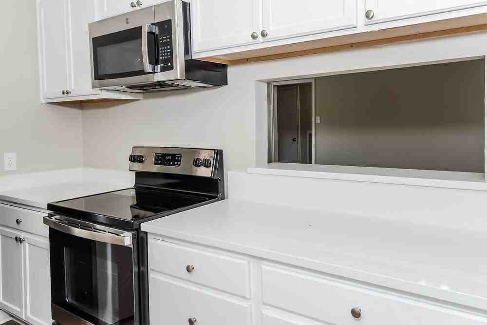 6926 Bullinger Dr - Photo 7 of 16