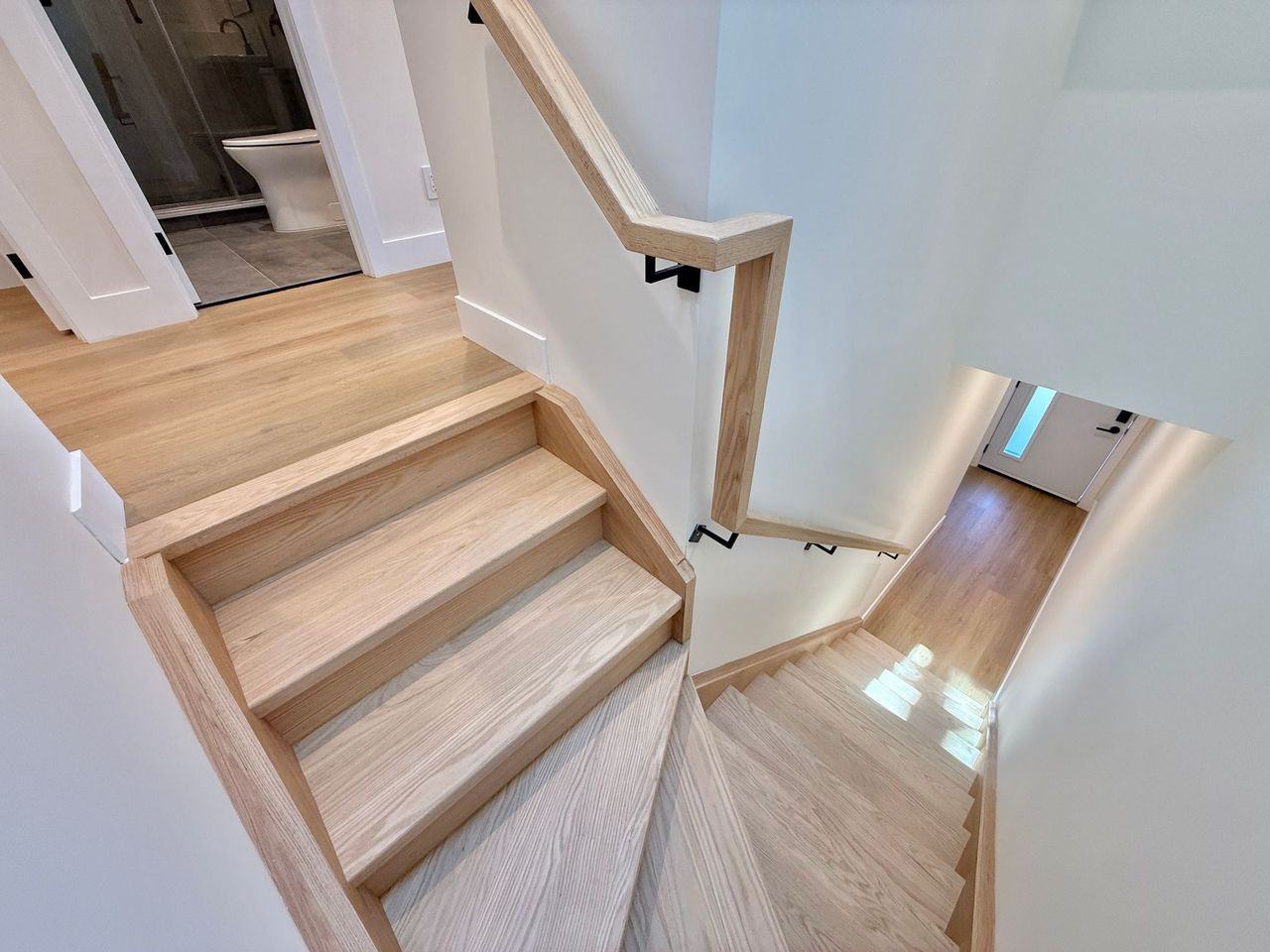 275 Mortimer Avenue #C - Photo 3 of 10