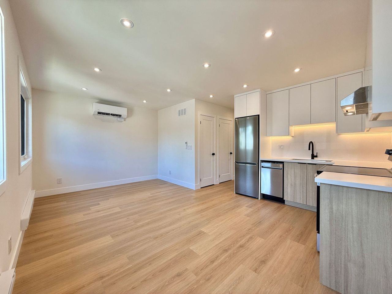 275 Mortimer Avenue #C - Photo 5 of 10