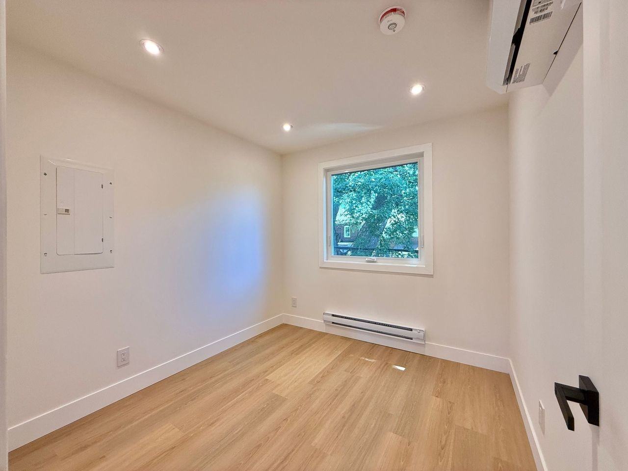 275 Mortimer Avenue #C - Photo 6 of 10
