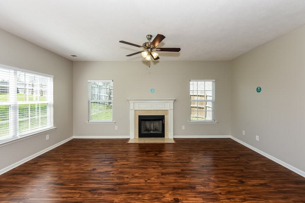 817 Sandworth Cv - Photo 4 of 17