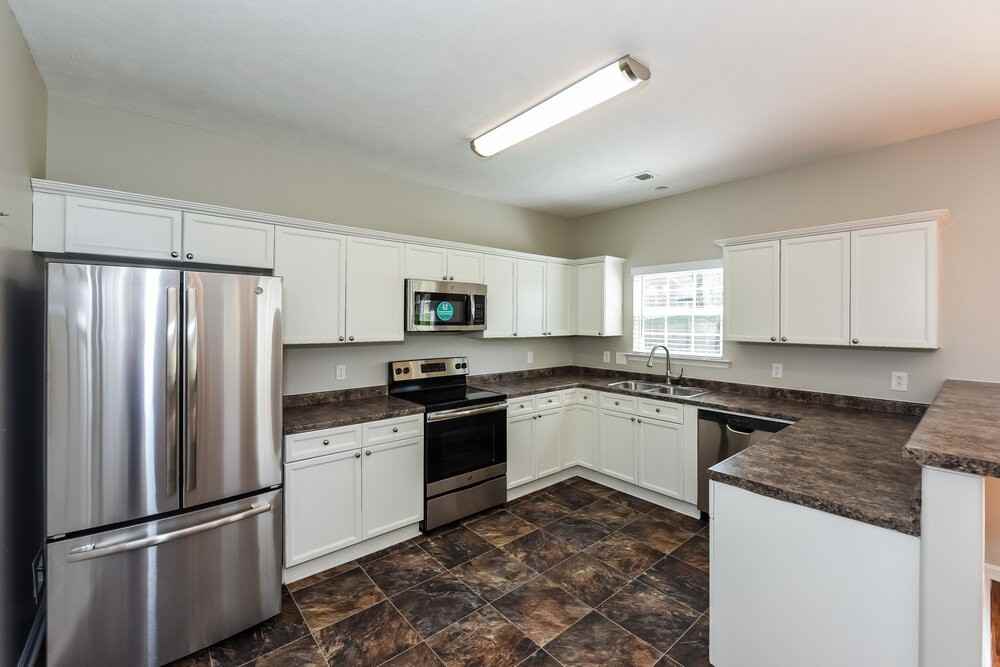 817 Sandworth Cv - Photo 7 of 17
