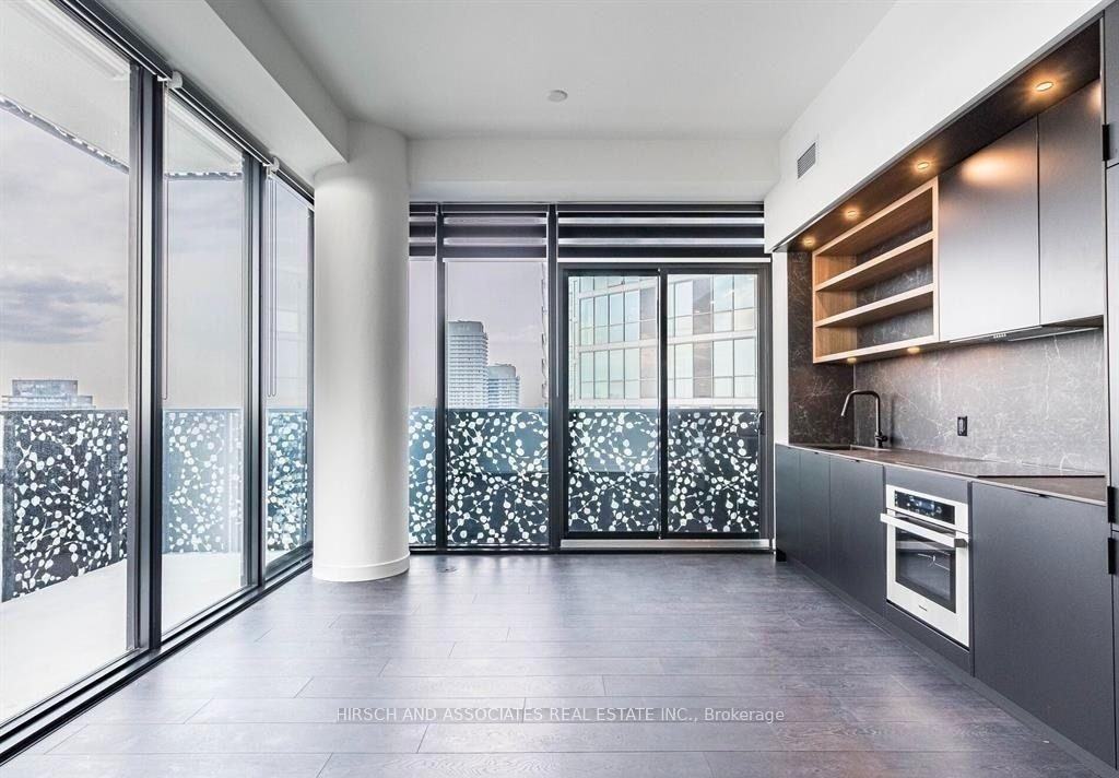 55 Charles Street East - Photo 3
