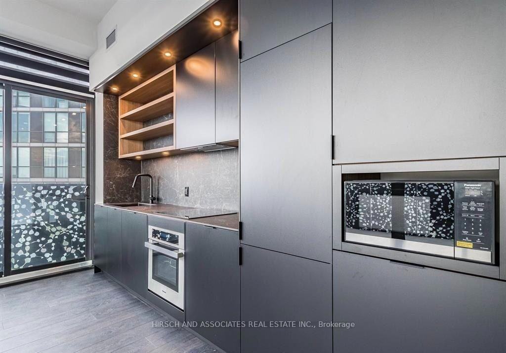55 Charles Street East - Photo 6