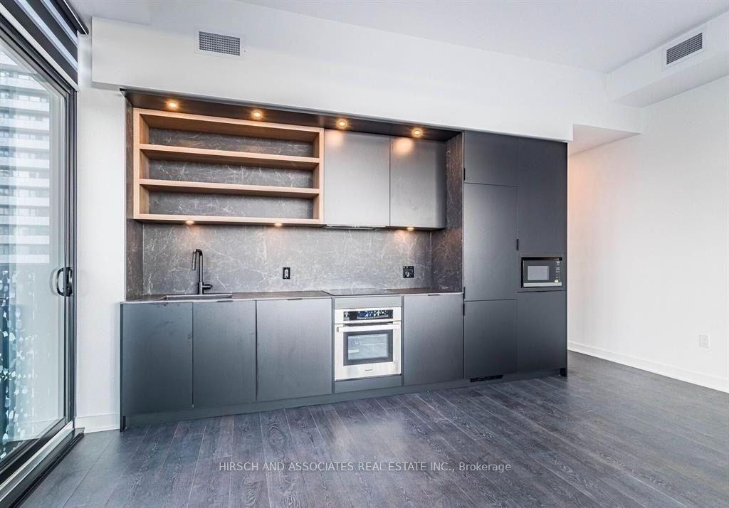 55 Charles Street East - Photo 8