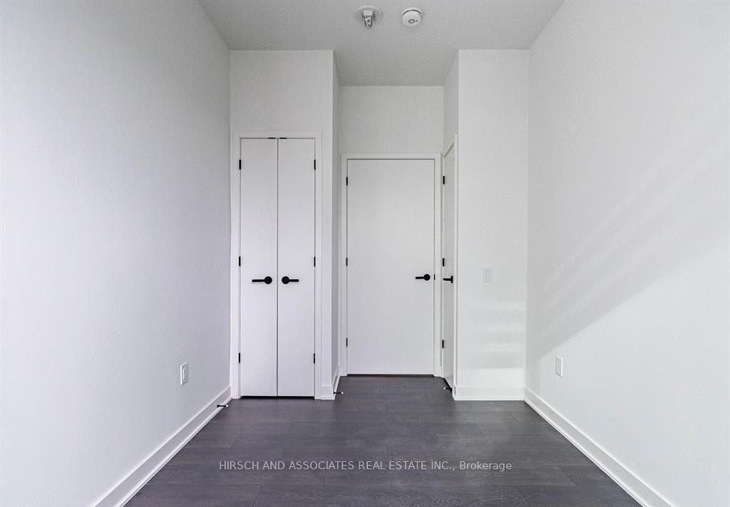 55 Charles Street East - Photo 17