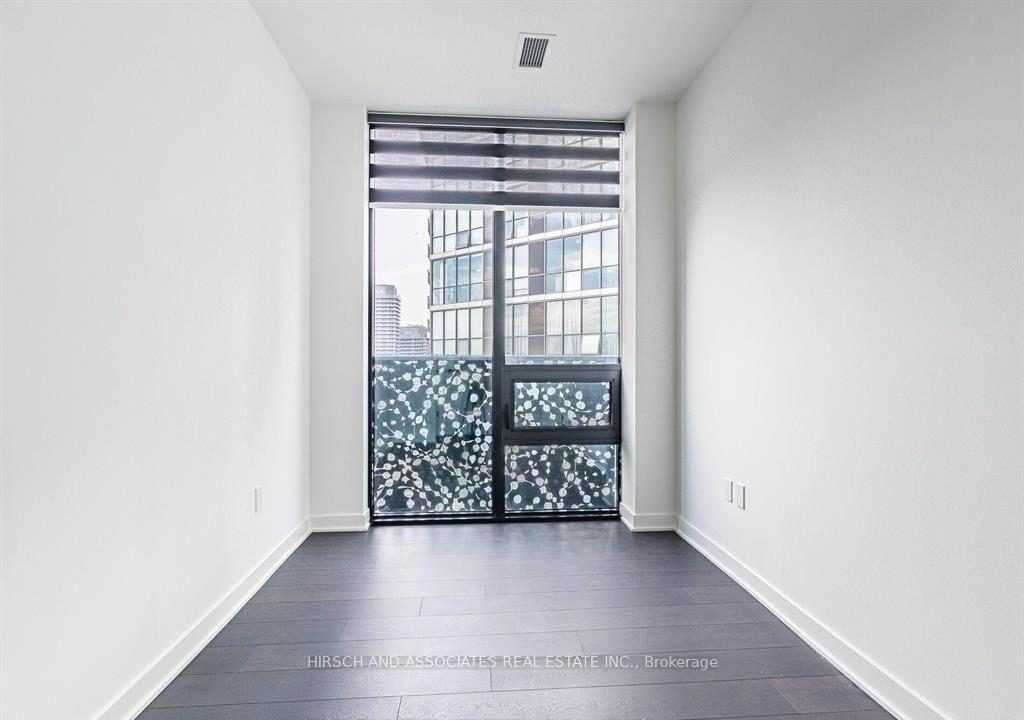 55 Charles Street East - Photo 18