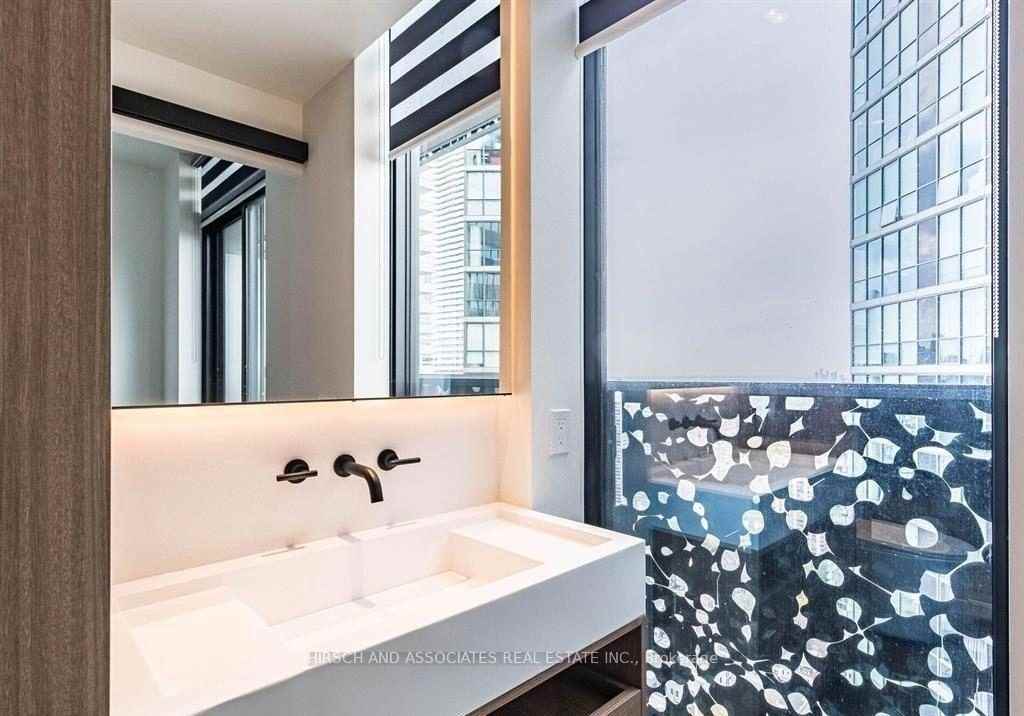 55 Charles Street East - Photo 19