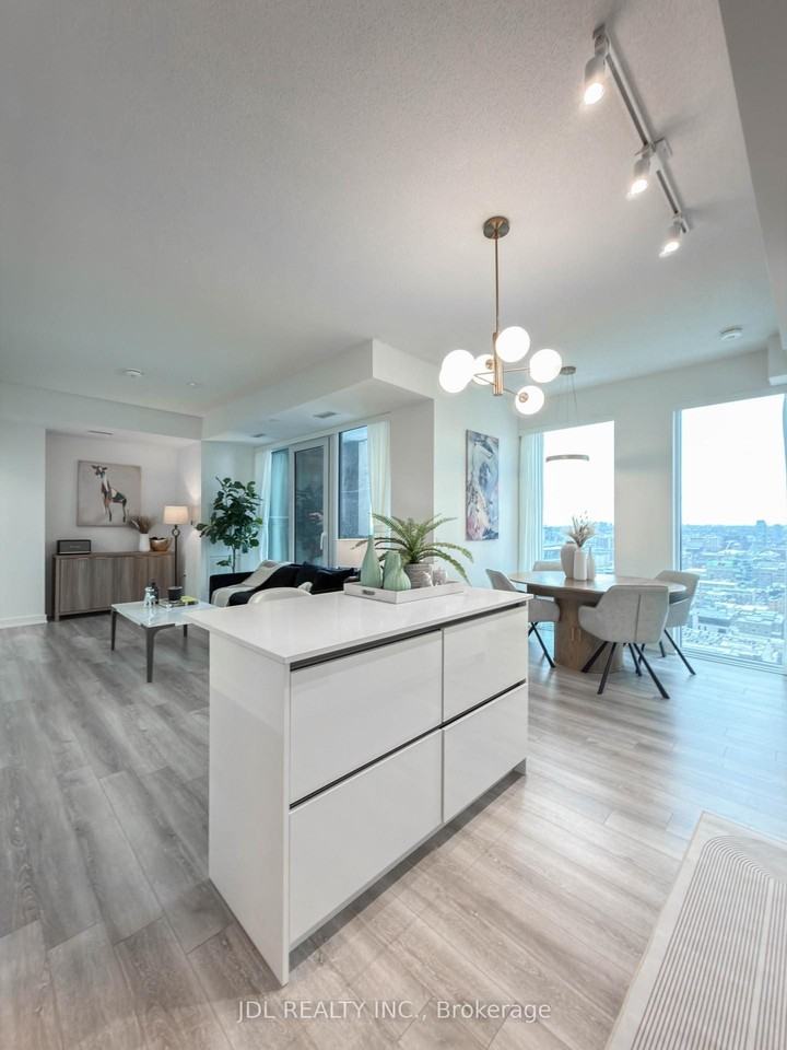 238 Simcoe Street - Photo 7