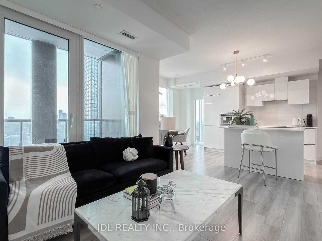 238 Simcoe Street - Photo 15