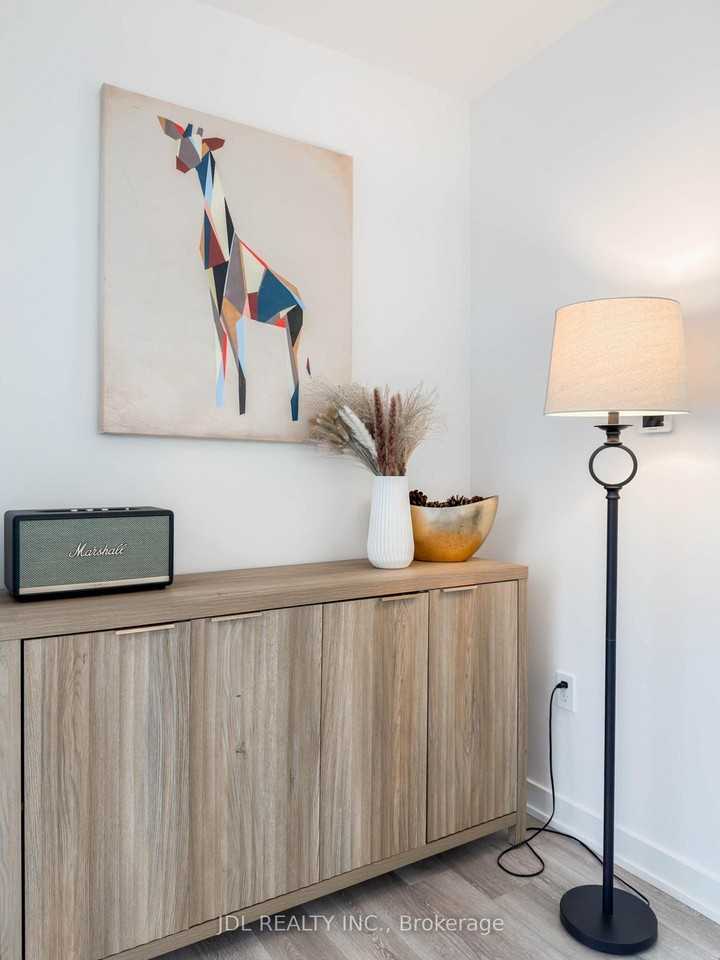 238 Simcoe Street - Photo 16