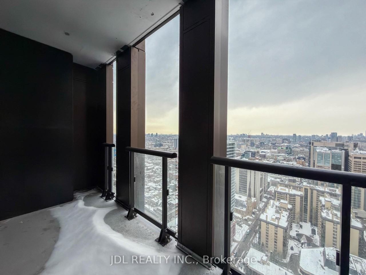 238 Simcoe Street - Photo 18