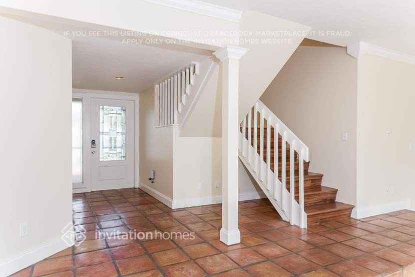 6150 Leslie St - Photo 4 of 25
