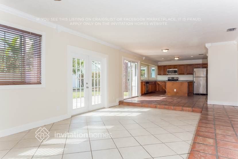 6150 Leslie St - Photo 6 of 25
