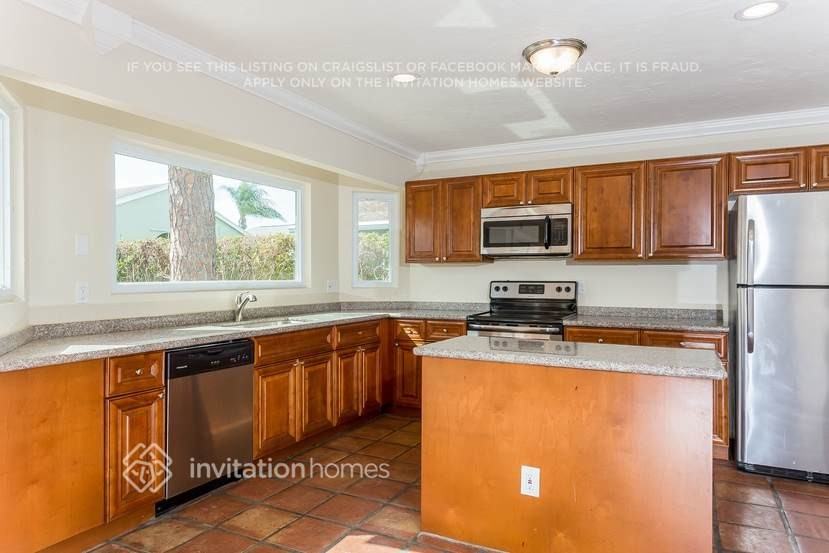 6150 Leslie St - Photo 7 of 25