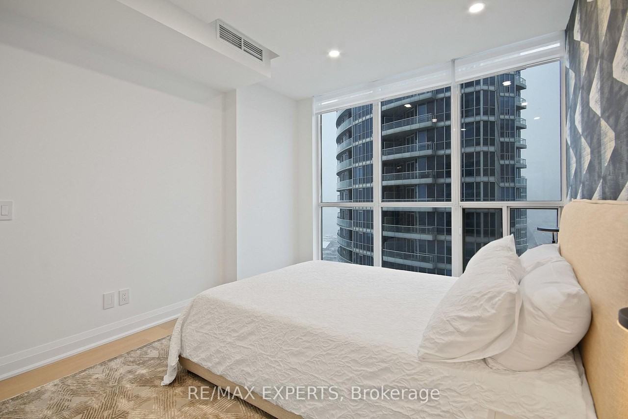 208 Queens Quay West - Photo 19