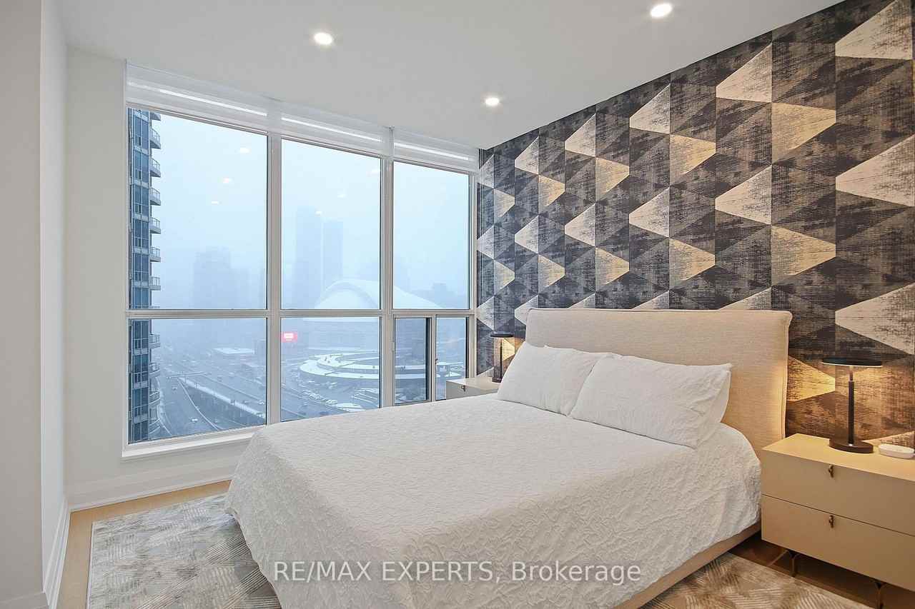 208 Queens Quay West - Photo 20