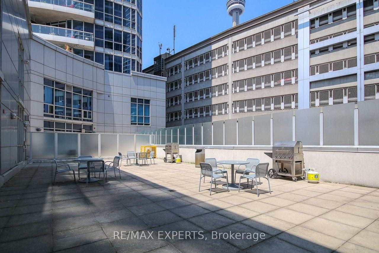 208 Queens Quay West - Photo 39